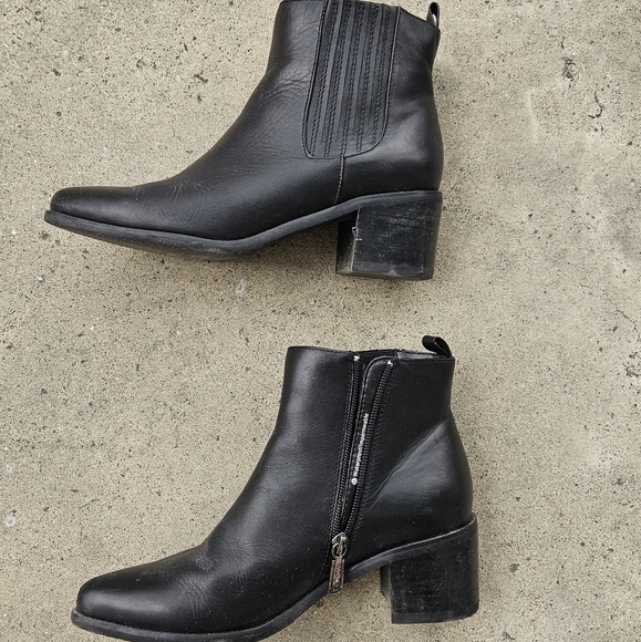 Waterproof blondo booties sz 8 - Picture 1 of 3